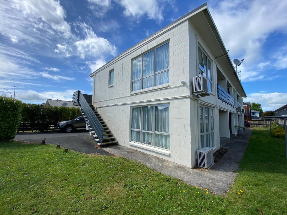 Ulster Apartments Hamilton Bagian luar foto